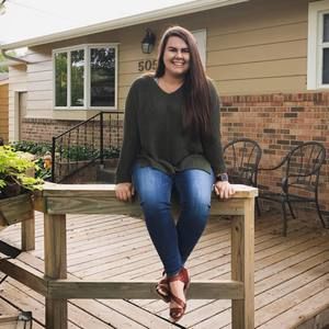 Meet your Posher, Halea